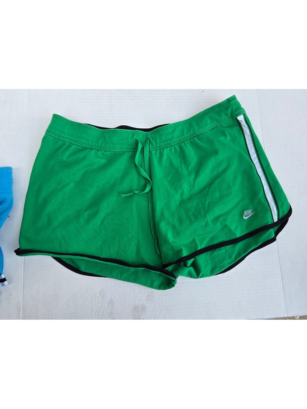 Nike Green Dolphin Running Shorts Y2K Sporty Retro Athleisure Track Shorts L